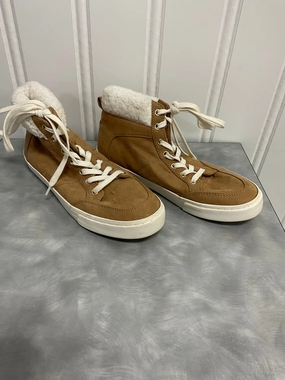 Effortless support Sleek Comfort Shoes Sneakers By Old Navy In Tan, Size: 6
