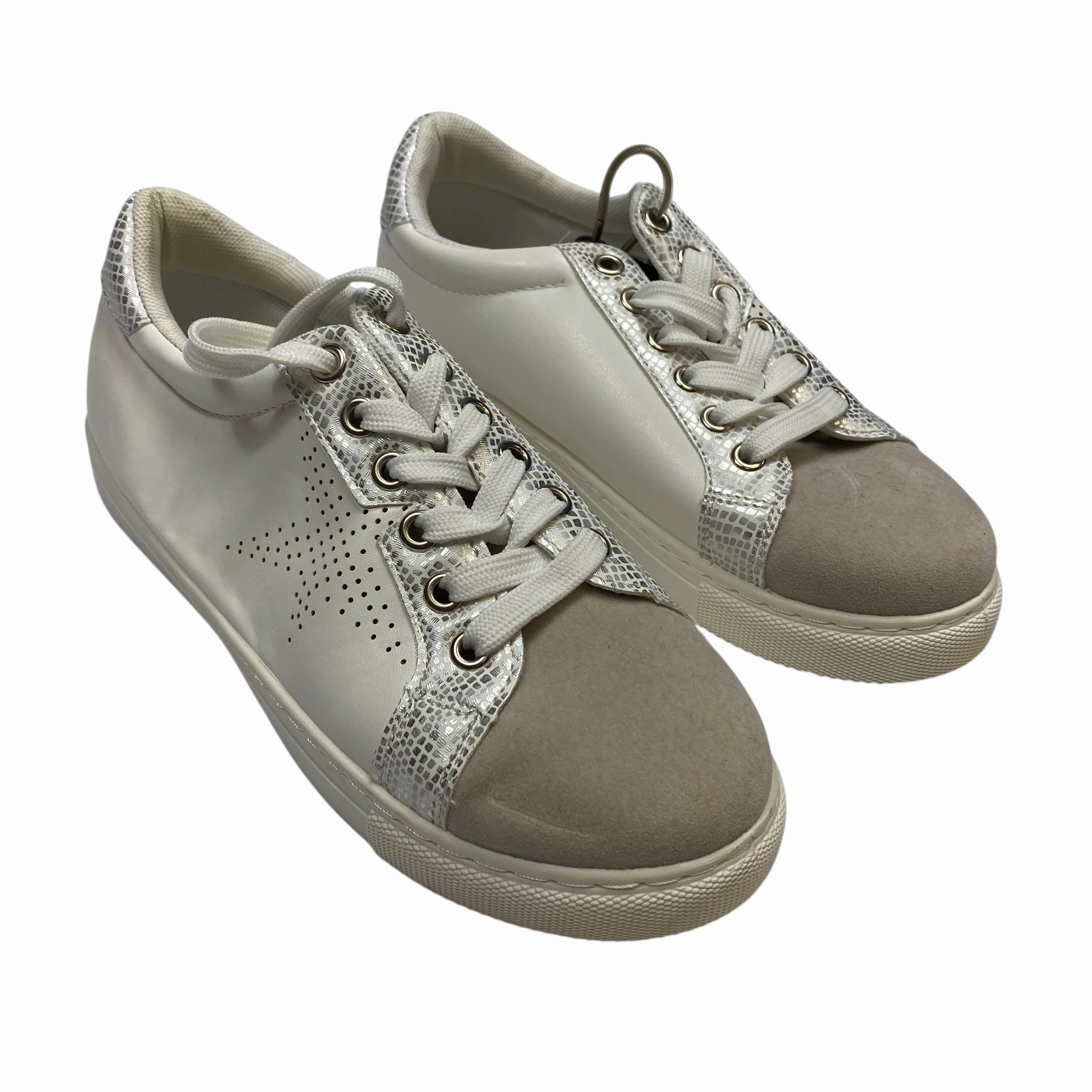 Quick Pace Shoes Sneakers By Outwoods In Grey & White, Size:6