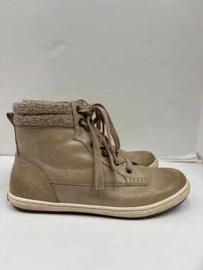 Affordable Shoes Sneakers By Taos In Tan, Size: 8.5