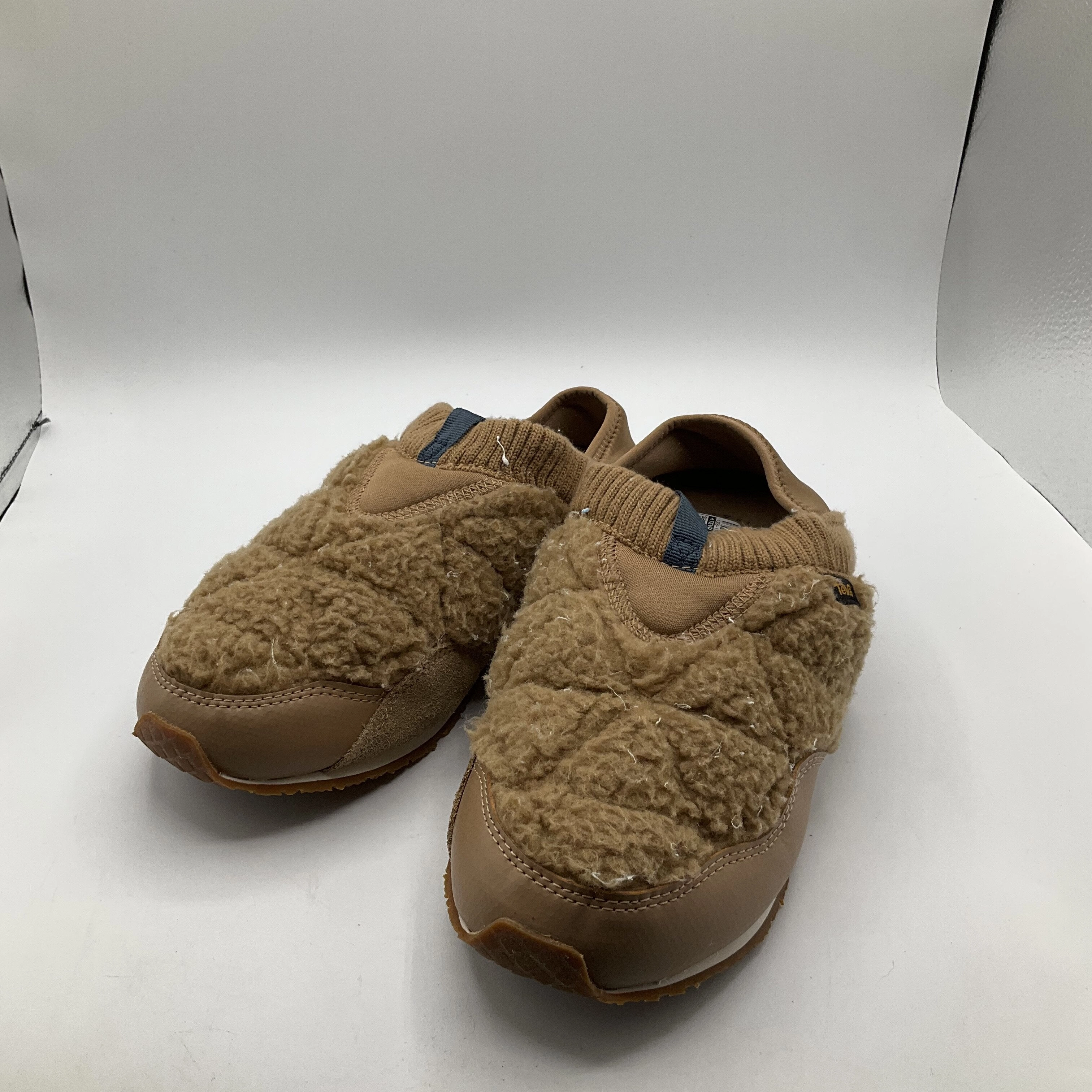 Multi-functional lining Anti Slip Shoes Sneakers By Teva  Size: 9