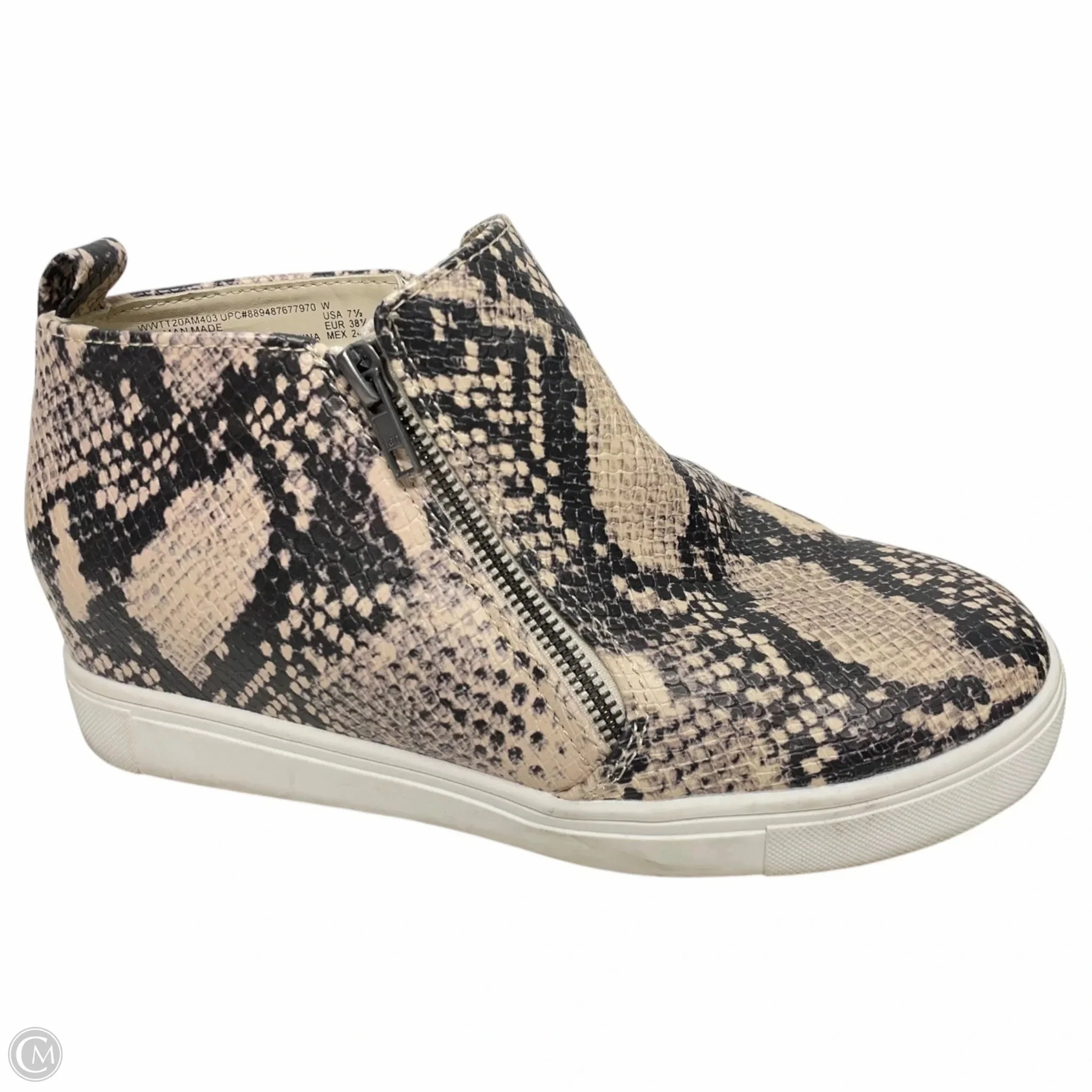 Impact Comfort Shoes Sneakers By Time And Tru In Snakeskin Print, Size: 7.5