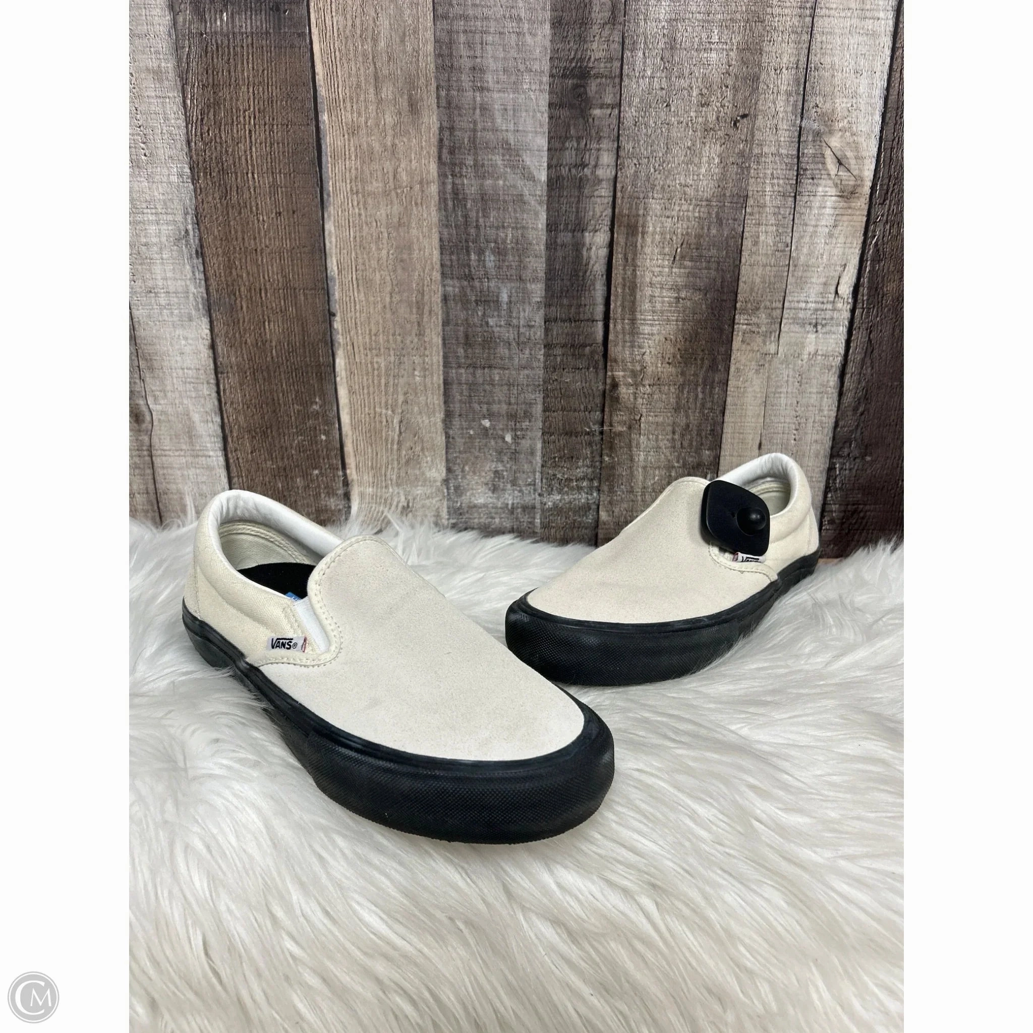 All   Terrain padded insole Shoes Sneakers By Vans In Cream, Size: 8