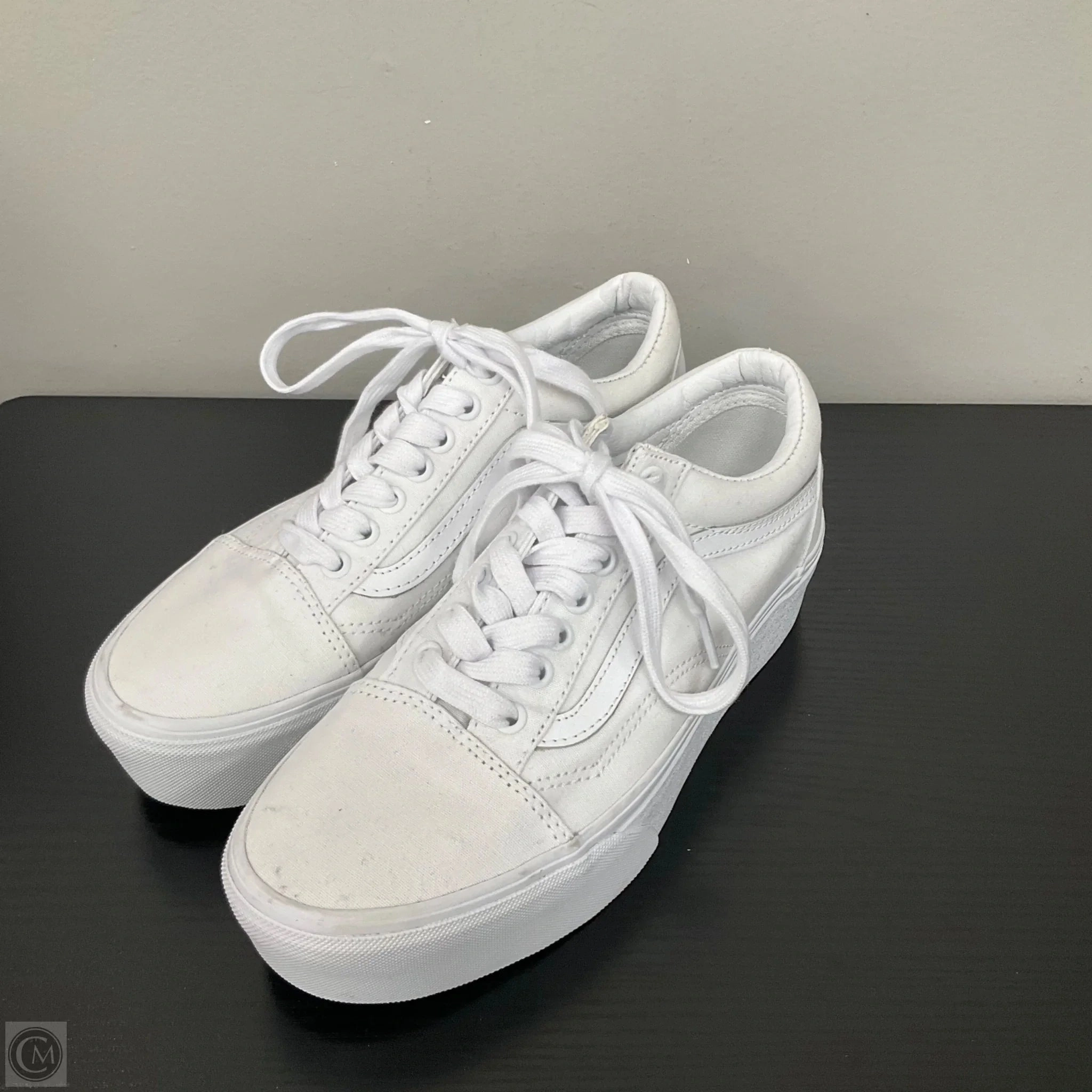 Lateral Support Day Ready Shoes Sneakers By Vans In White, Size: 8