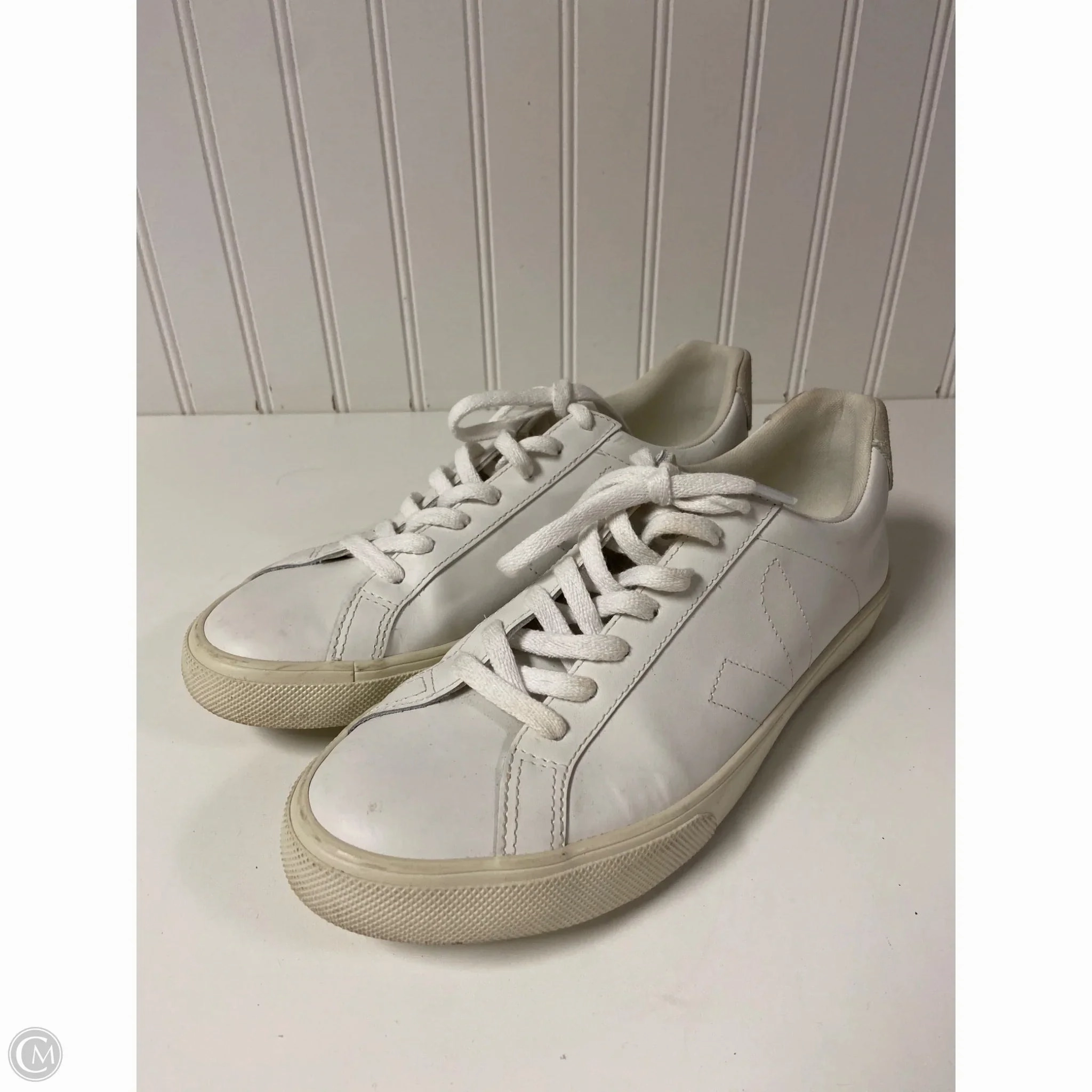 Stylish Support Shoes Sneakers By Veja In White, Size: 10