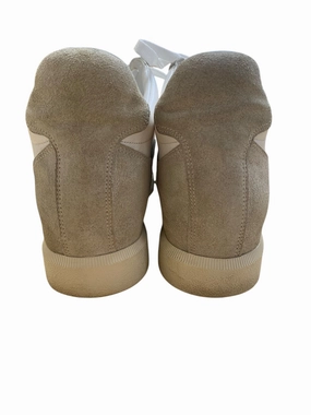 Quick Pack Weekend Chill Shoes Sneakers By Vince  Size: 7.5