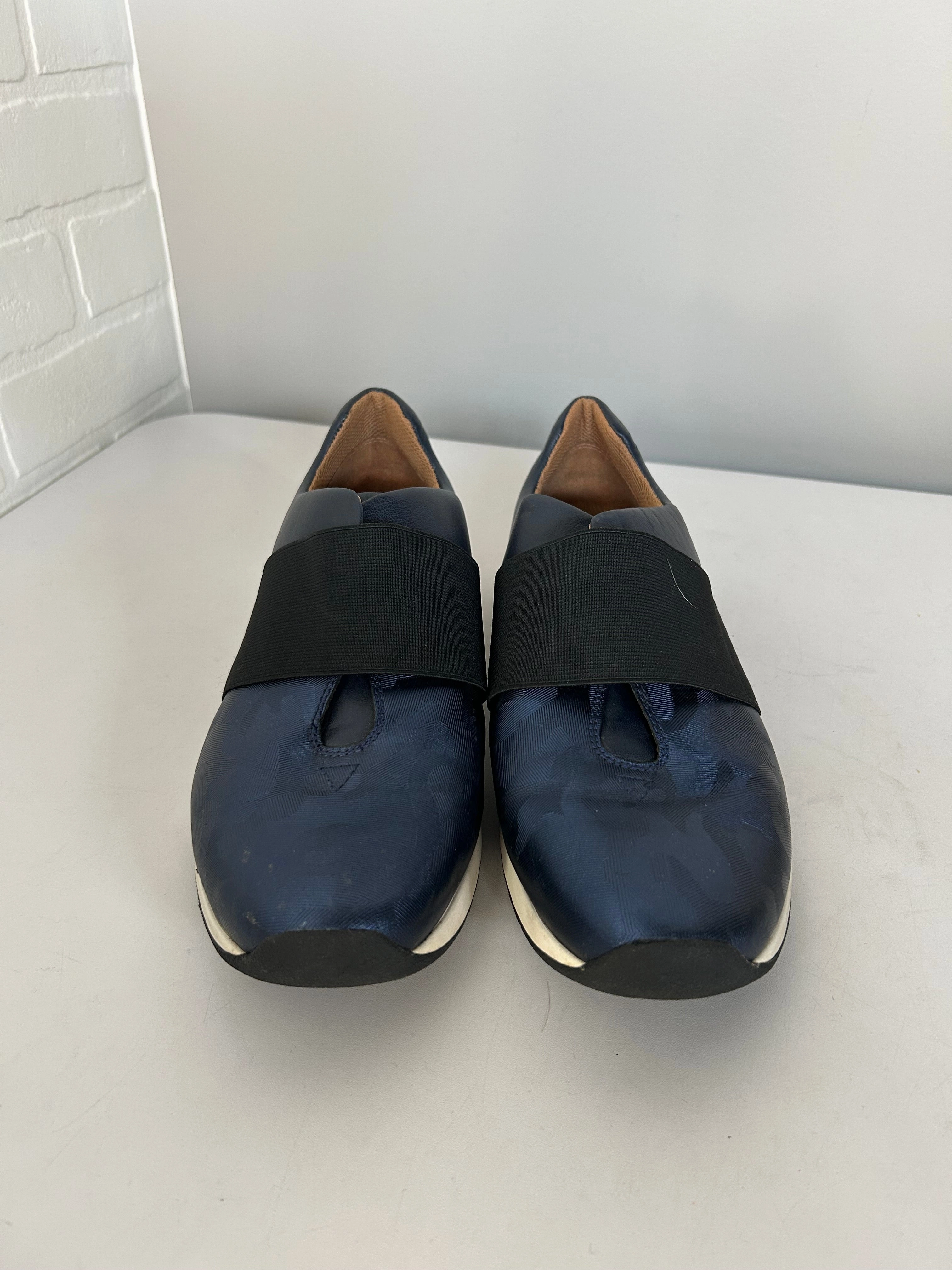 Shoes Sneakers By Vionic In Blue, Size: 11 Quick Stride Moisture Wicking Interior