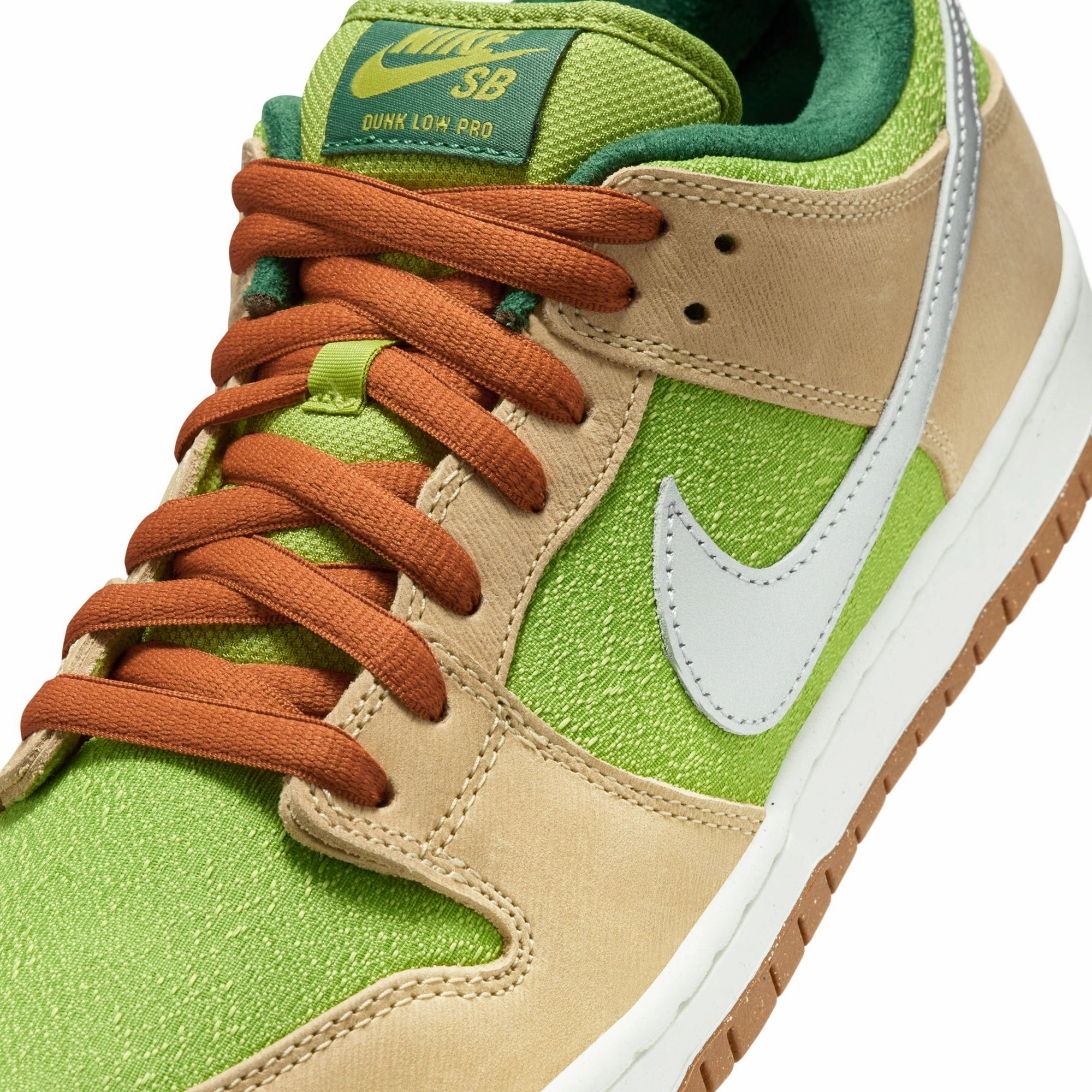 Nike SB Mens Dunk Low Pro WC "Escargot" Shoes running with a GPS watch