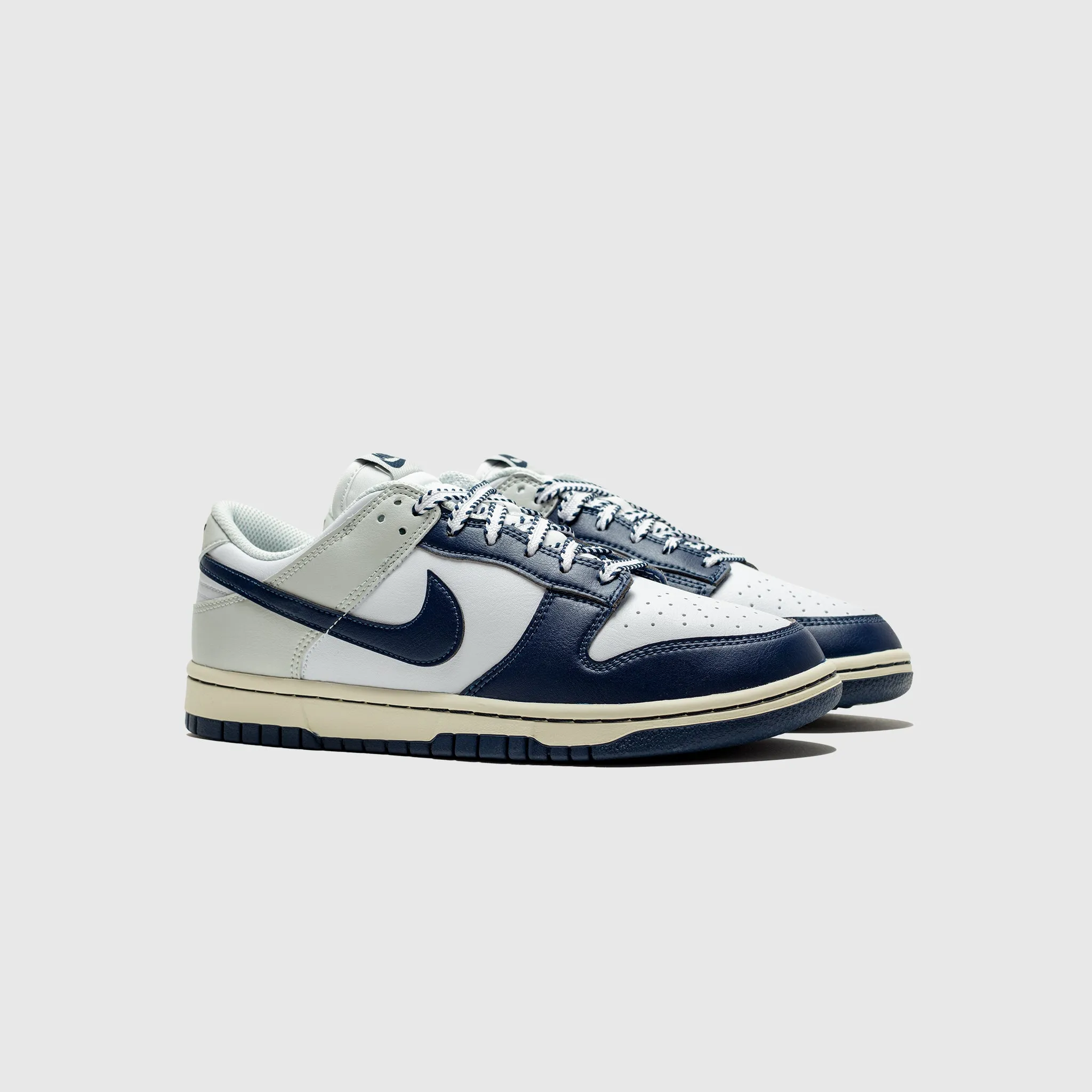 running in a spinning studio shoes bow - decorated running option DUNK LOW RETRO "YANKEES"