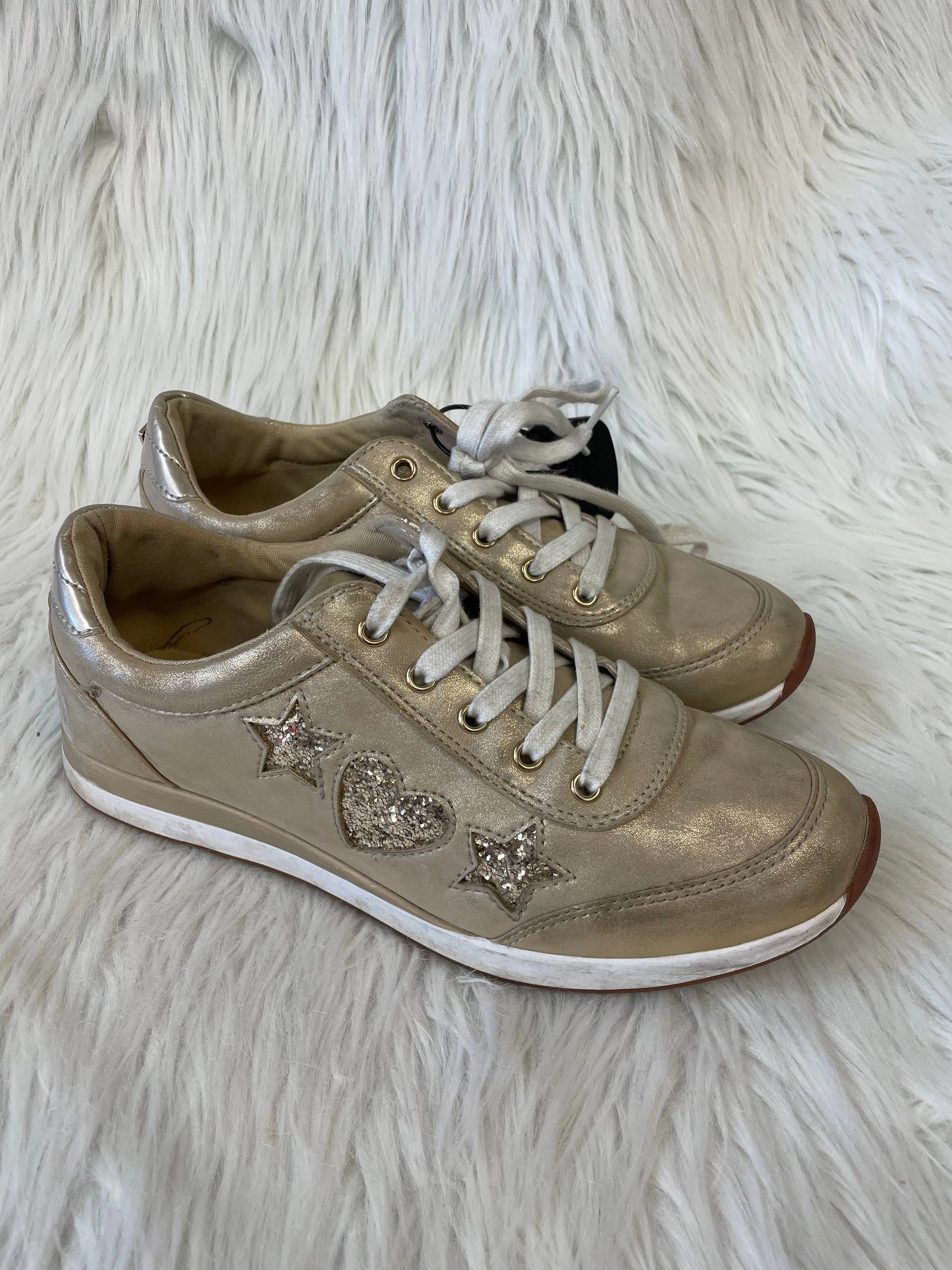 Aerobic Flex Sole Shoes Sneakers By Guess In Gold, Size: 8.5