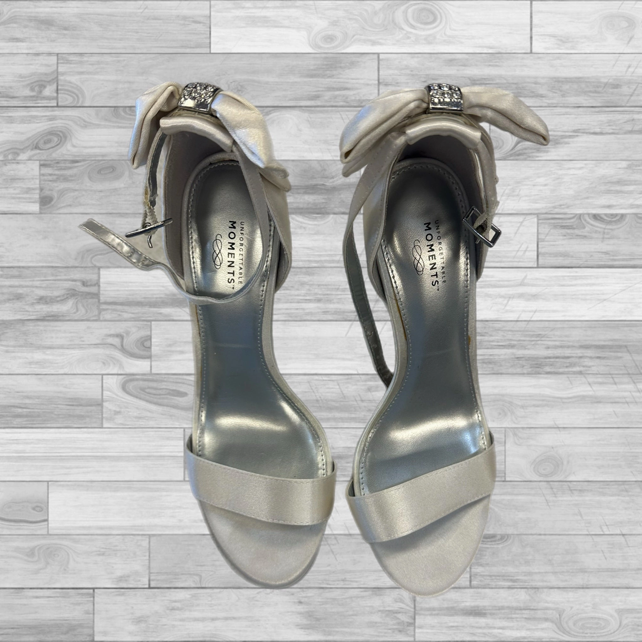 Shoes Heels Stiletto By Clothes Mentor In White, Size: 6 Graceful Retro Platform Heels