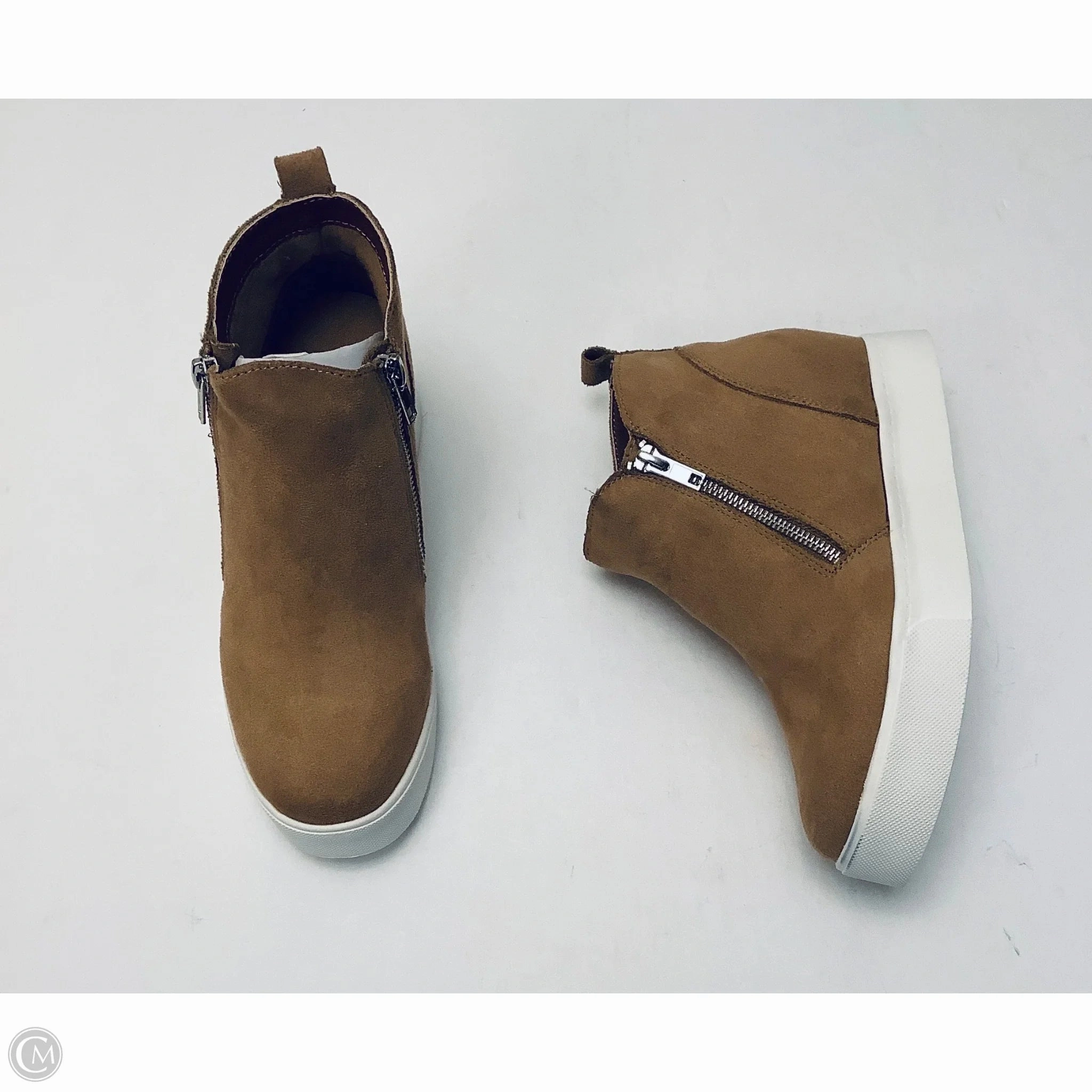 Shoes Sneakers By Soda In Brown, Size: 7.5 Extra Padding