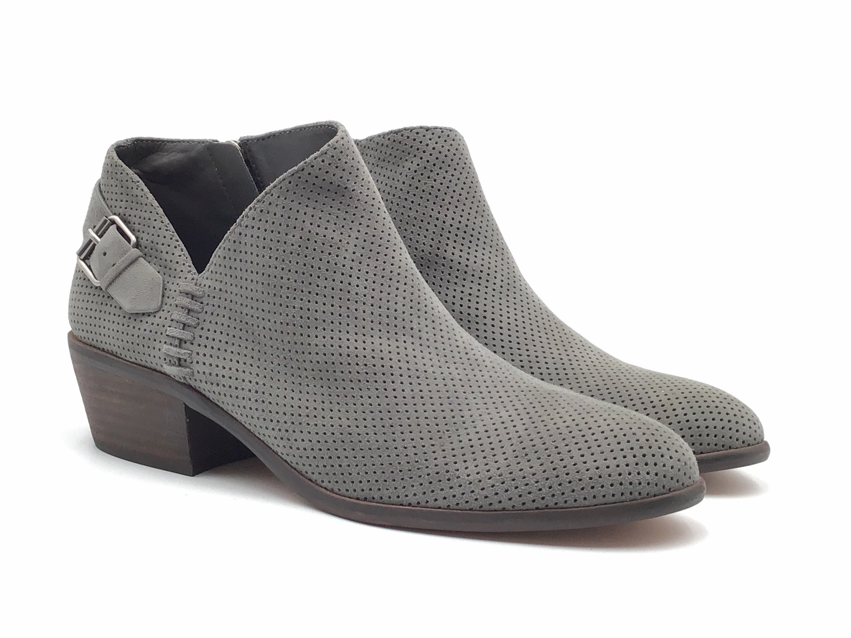 Retro Bridal Shoes Shoes Heels Block By Vince Camuto In Grey, Size: 10