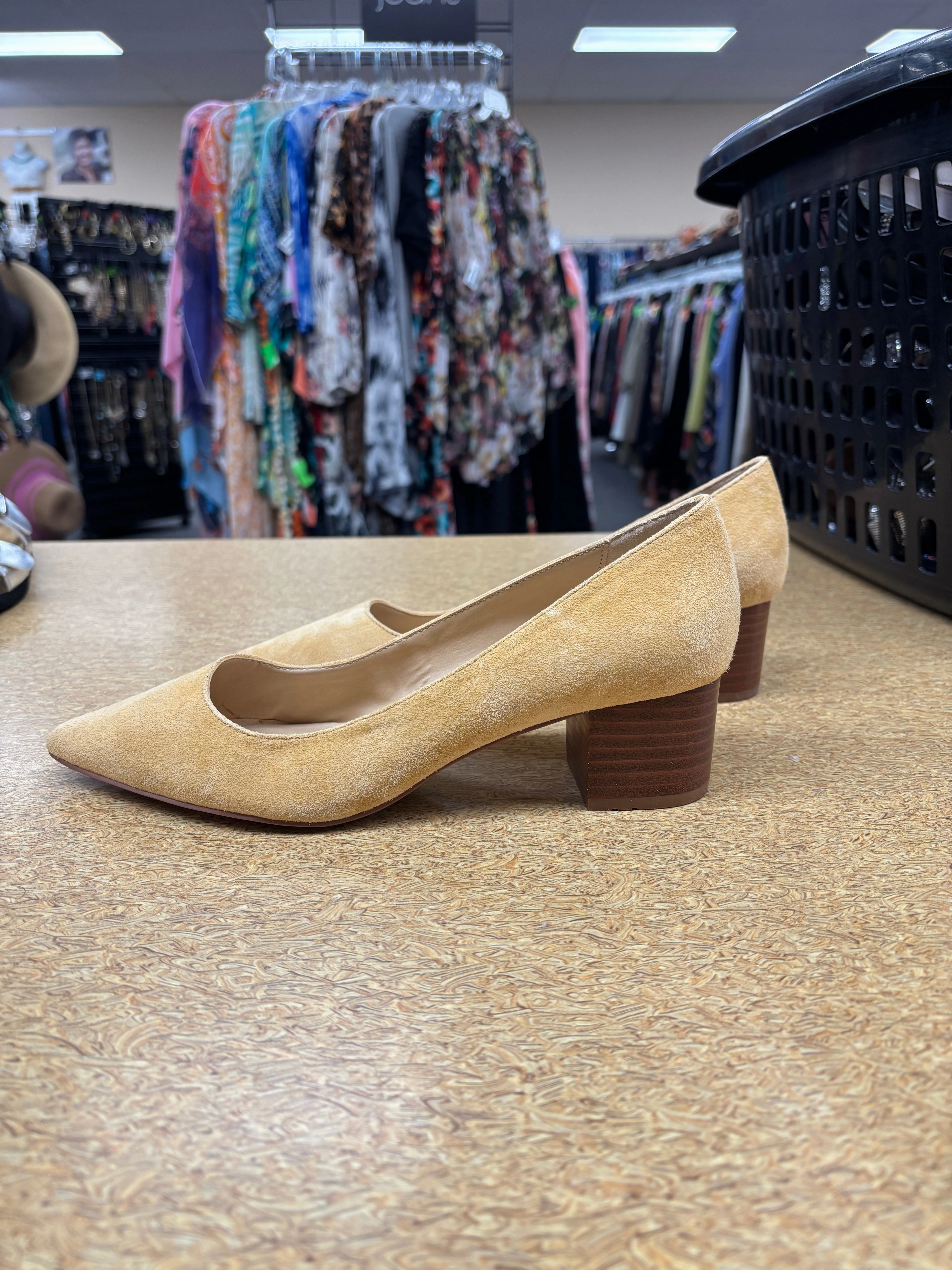 Shoes Heels Block By Crown Vintage In Yellow, Size:7.5 Elastic Goring