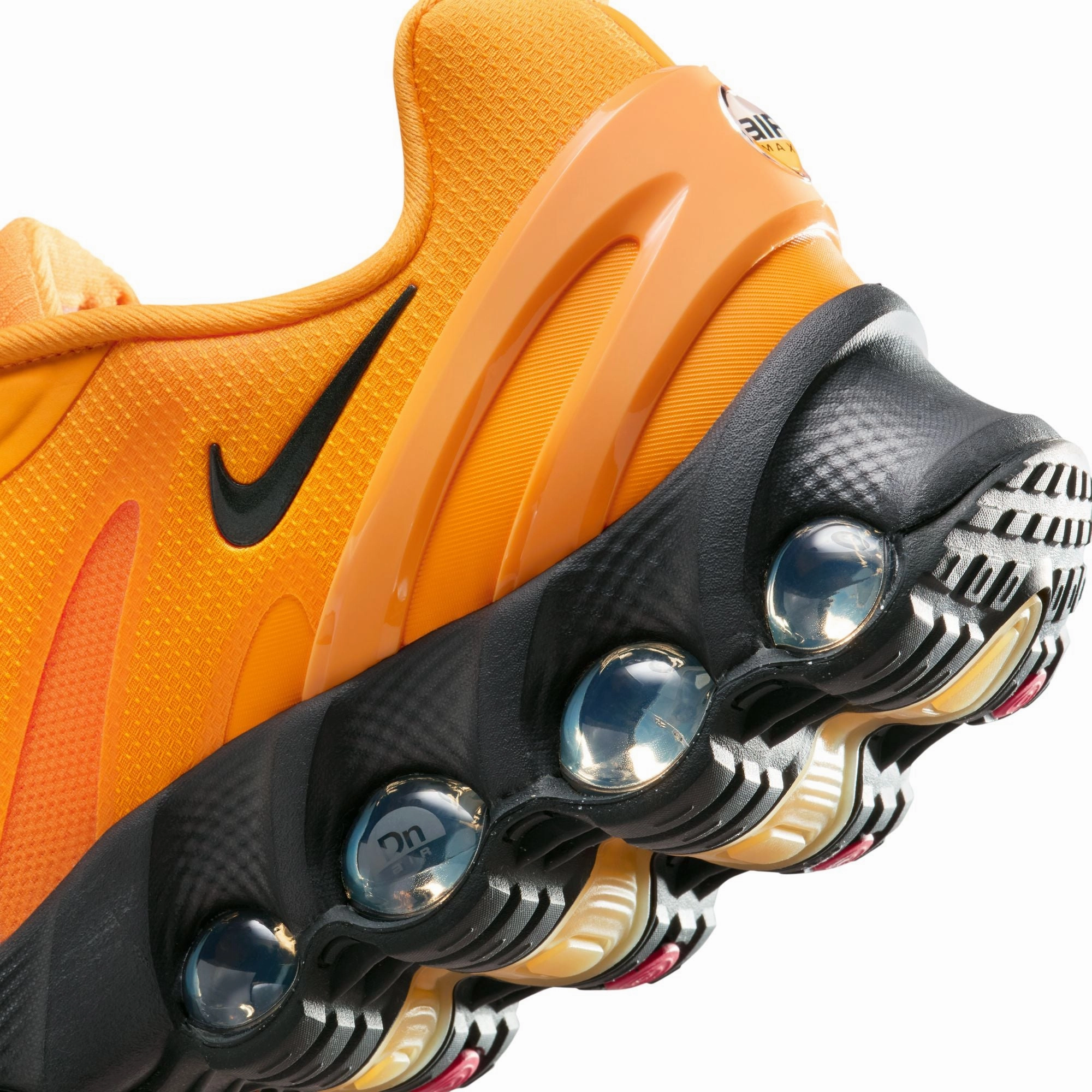 Nike Mens Air Max DN8 Shoes fitness shoes circular track running gear