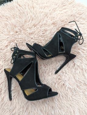 Comfortable Straps Shoes Heels Stiletto By Charlotte Russe  Size: 7