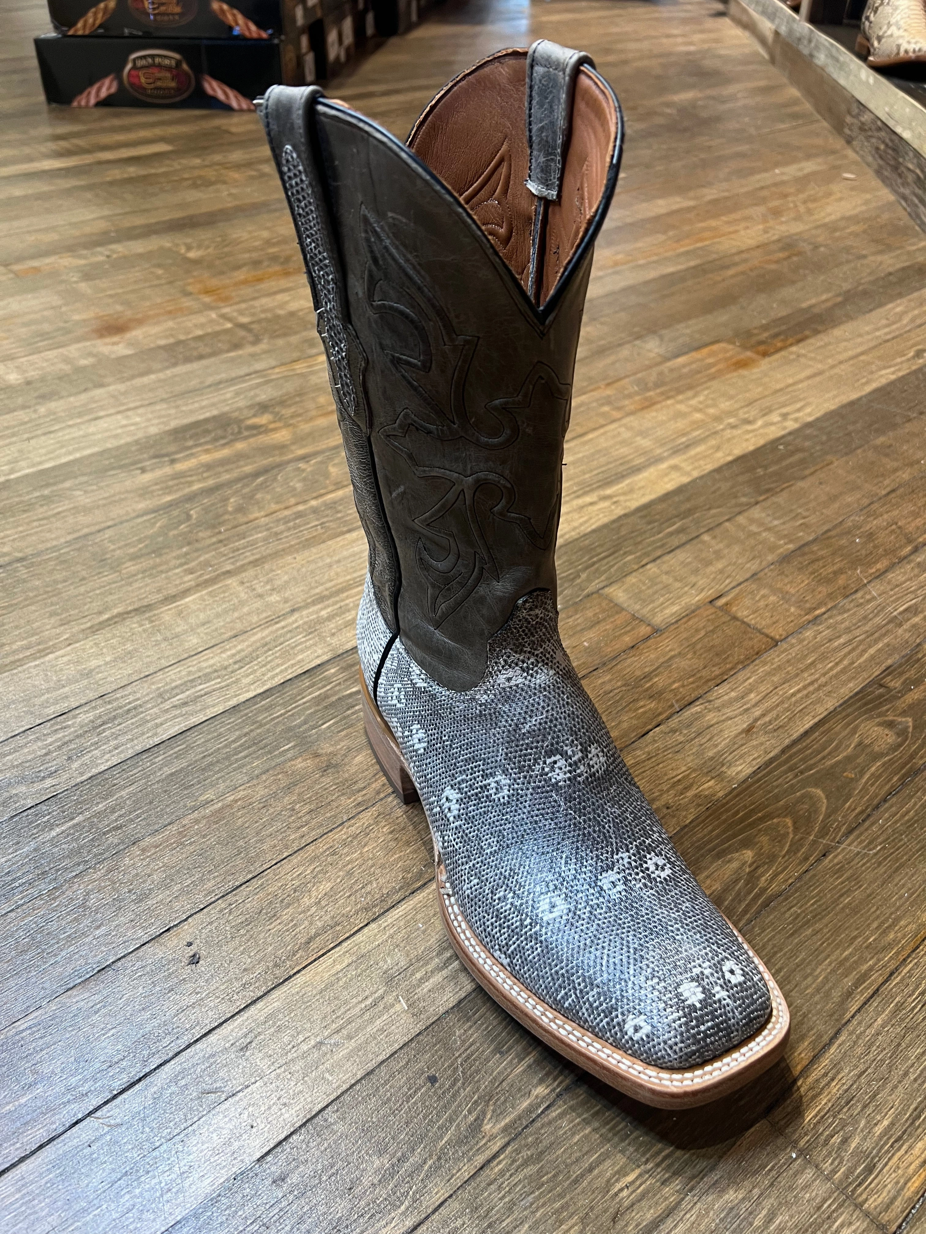 Cushioned Sole Adjustable Black Jack Grey Ring Boots