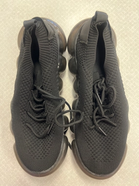 Thermoplastic Heel Support Shoes Sneakers By Clothes Mentor  Size: 7