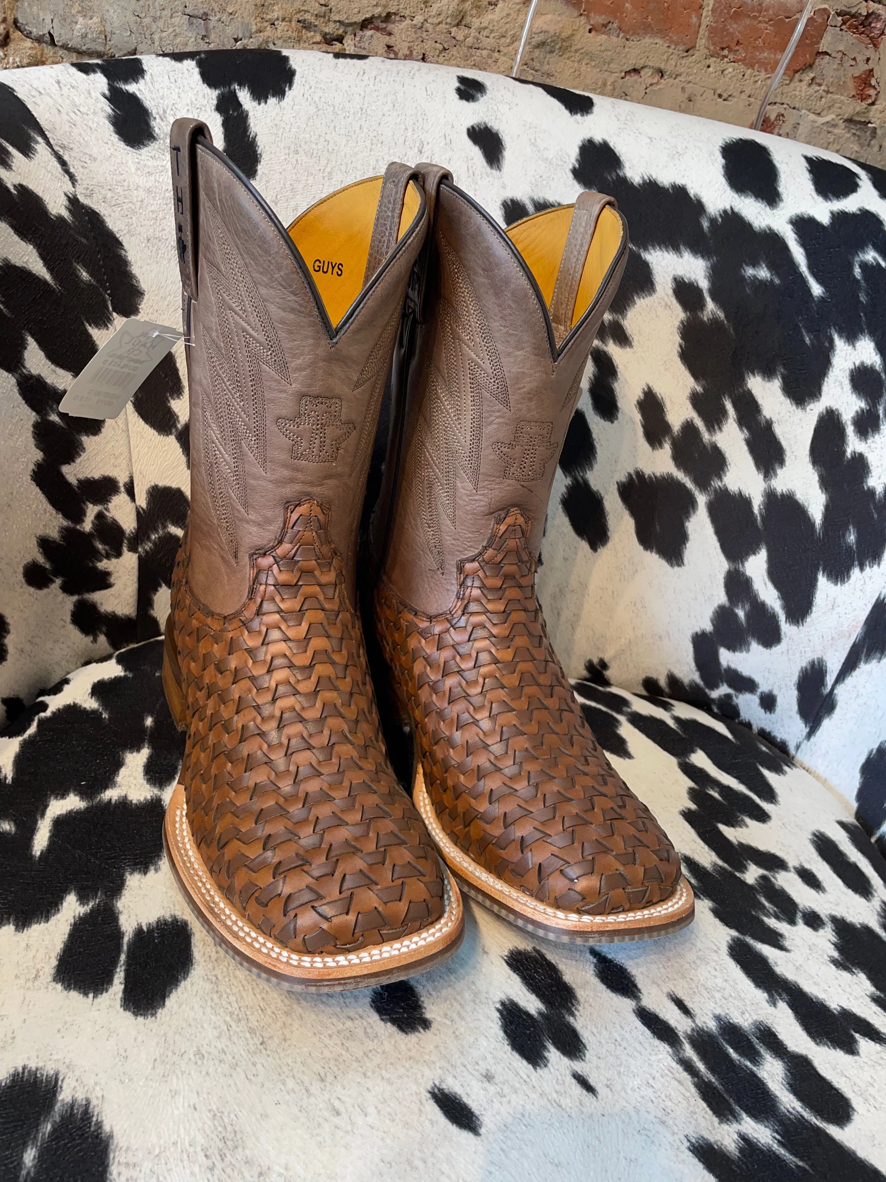 Tin Haul Ripples Athletic Wear