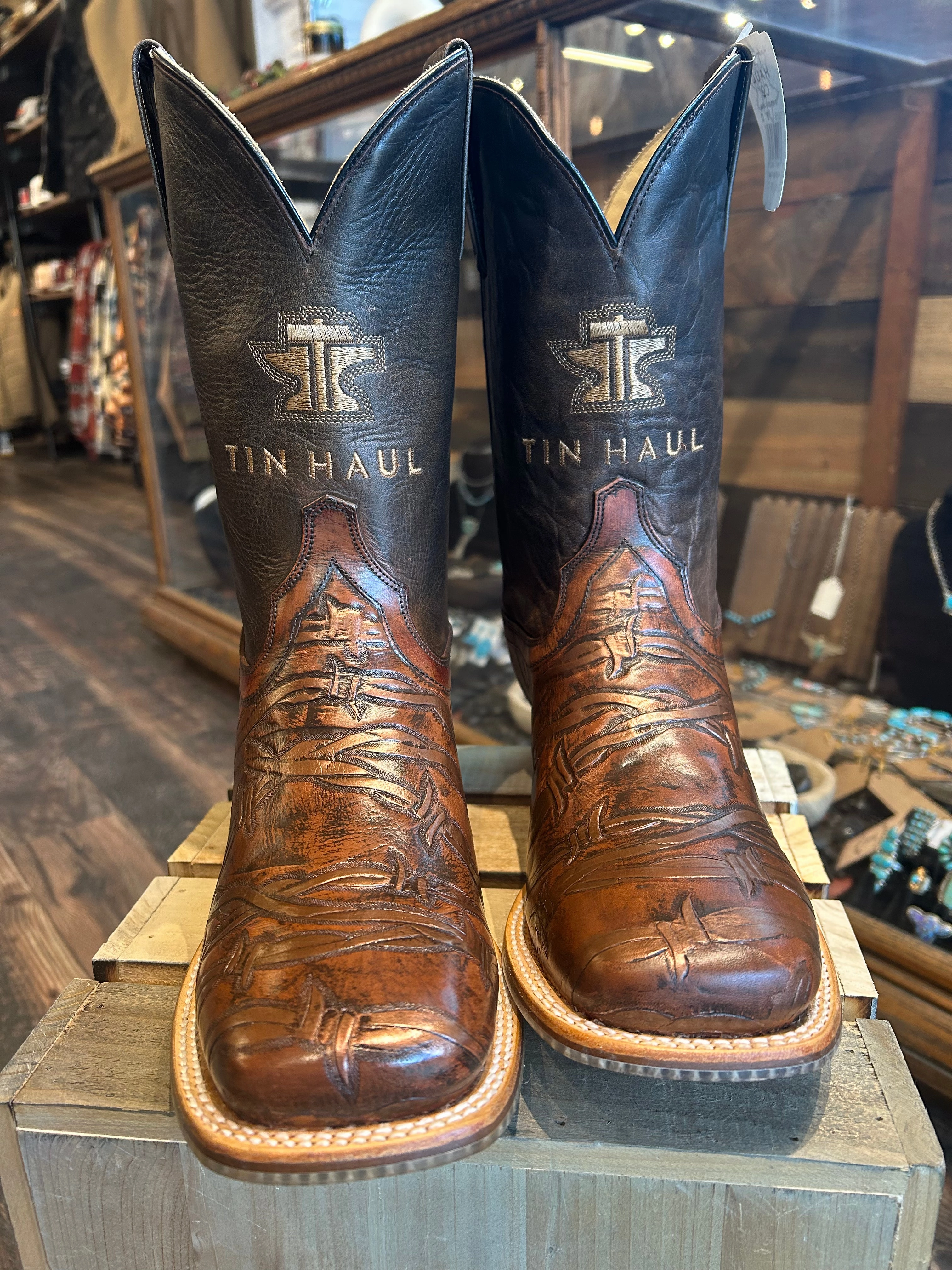 Cushioned Step Windy Weather Tin Haul Sharp as Ever Men's Boots