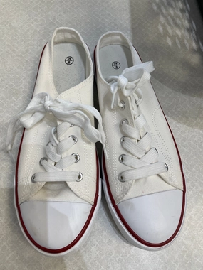 Shoes Sneakers By Clothes Mentor In White, Size: 9 Zip Up Design Fresh Lining