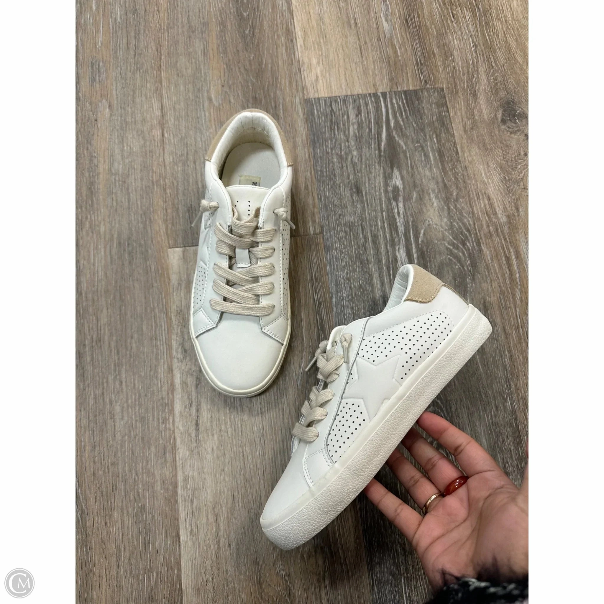 Shoes Sneakers By Vintage Havana In Cream, Size: 5.5 Snug fit