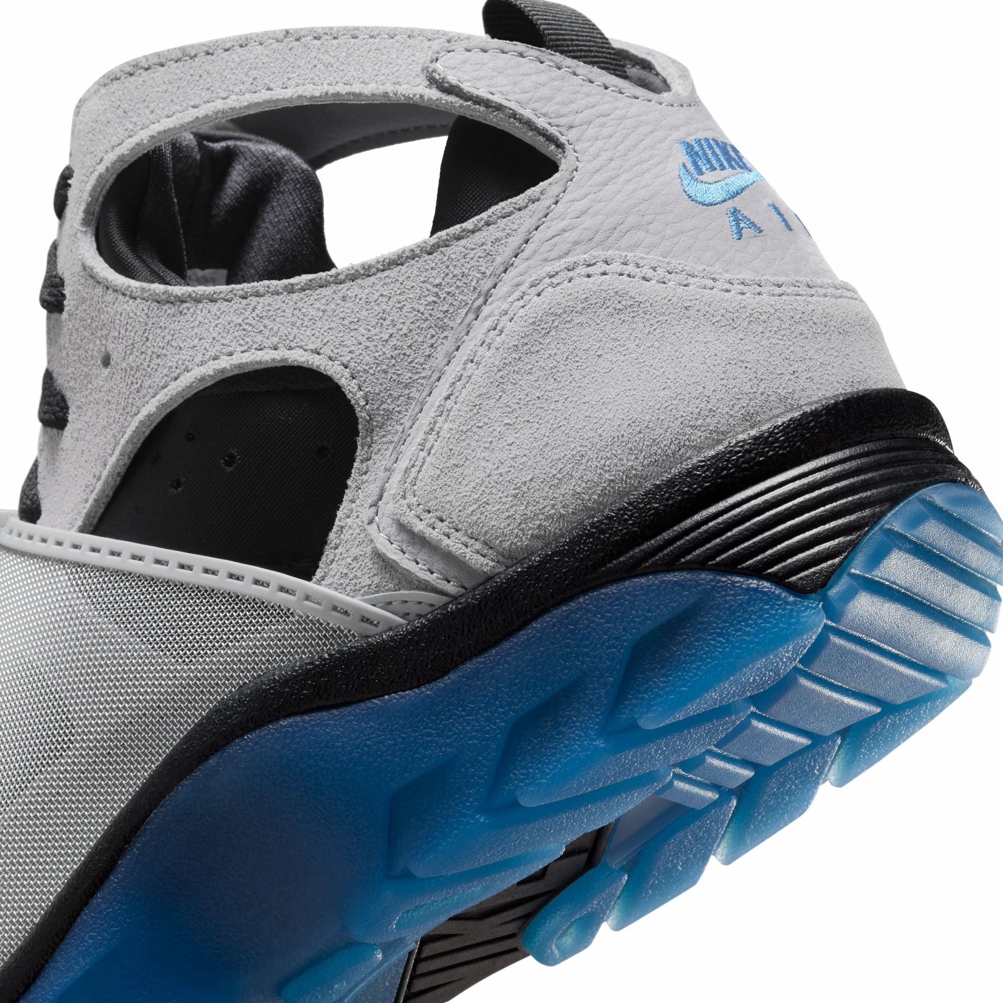 Nike Mens Air Trainer Huarache Shoes adults