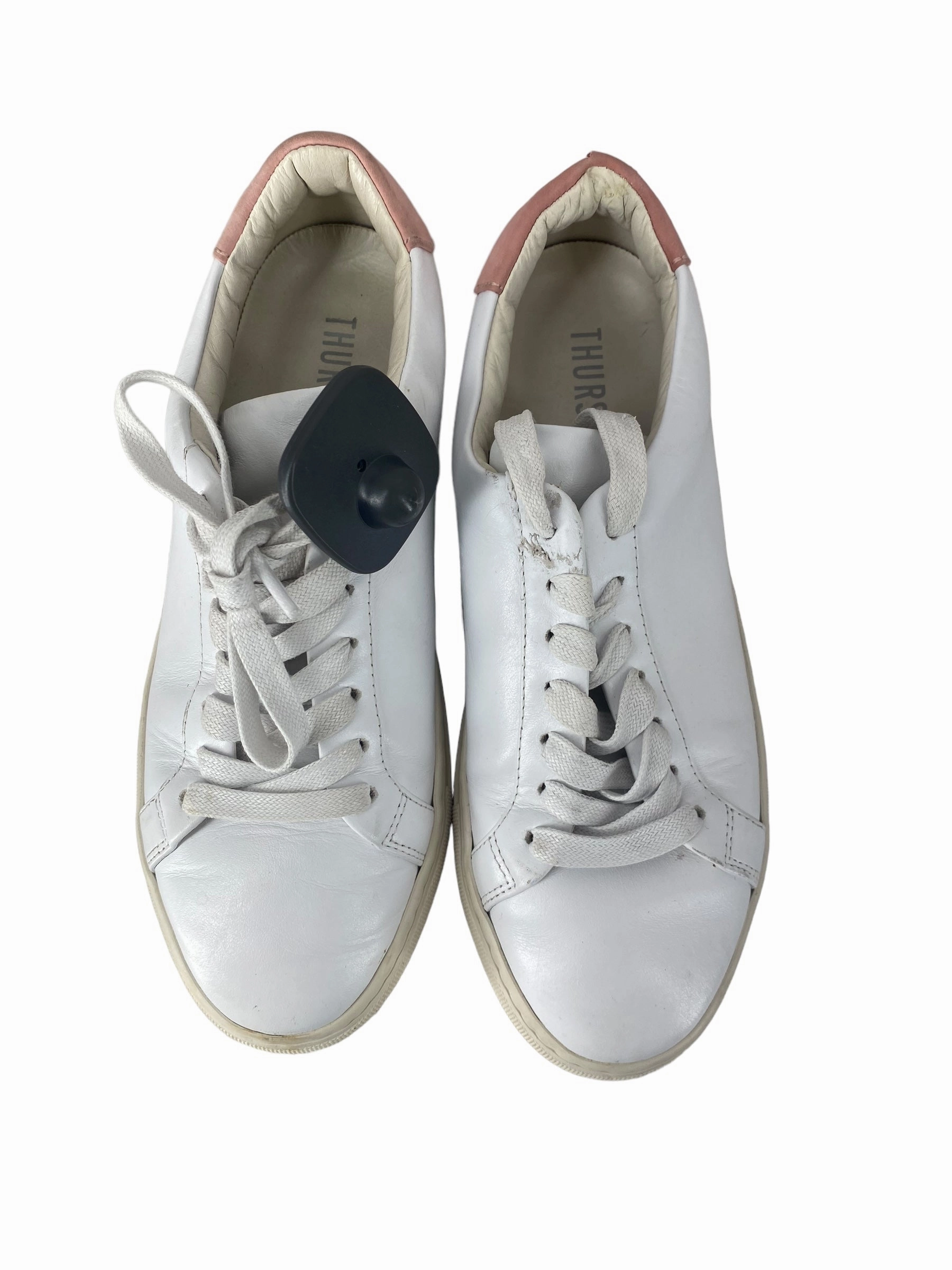 White Shoes Sneakers Clothes Mentor, Size 7.5 Neutral Stance