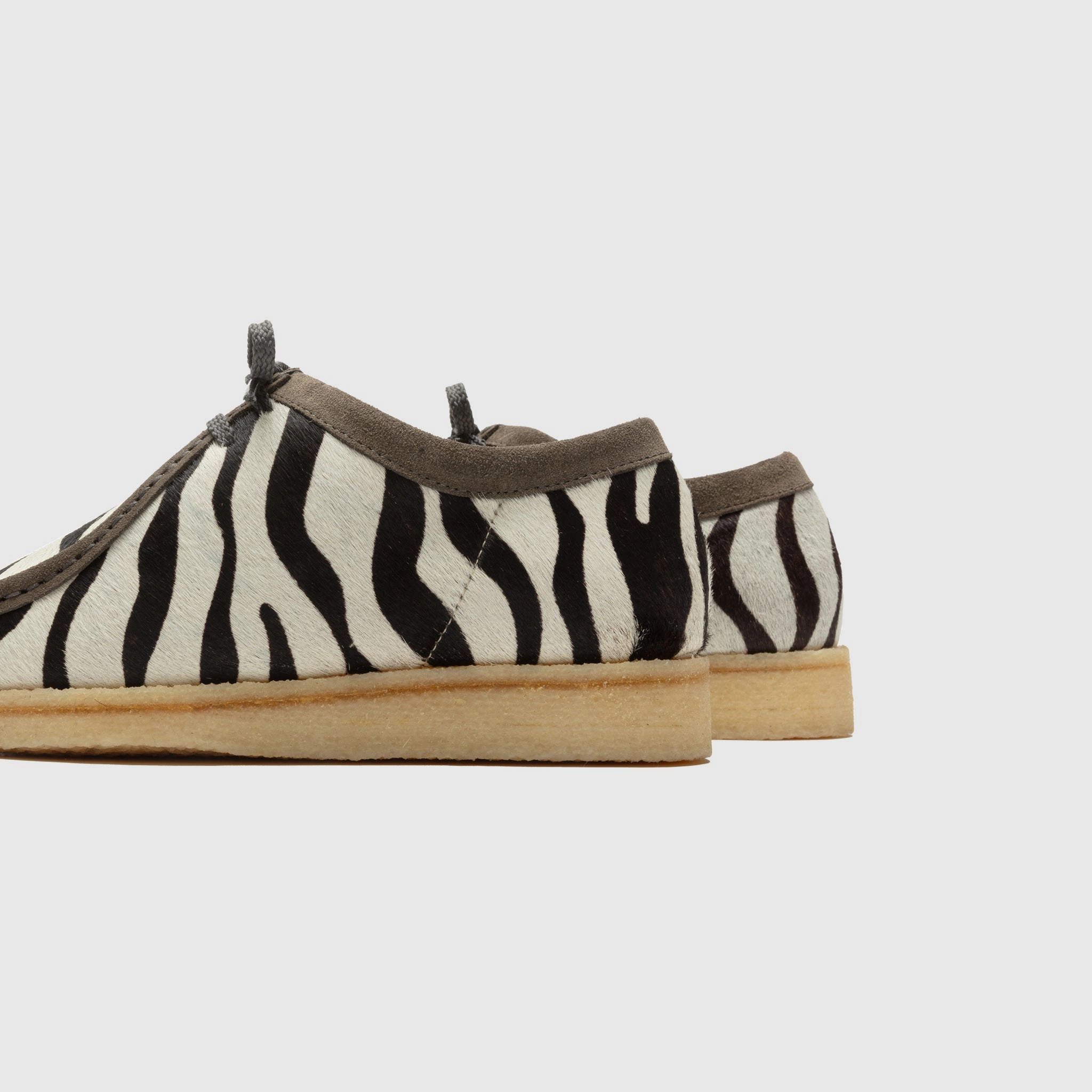 P204W "ZEBRA" X PACKER running in park shoes popularity - brand shoes