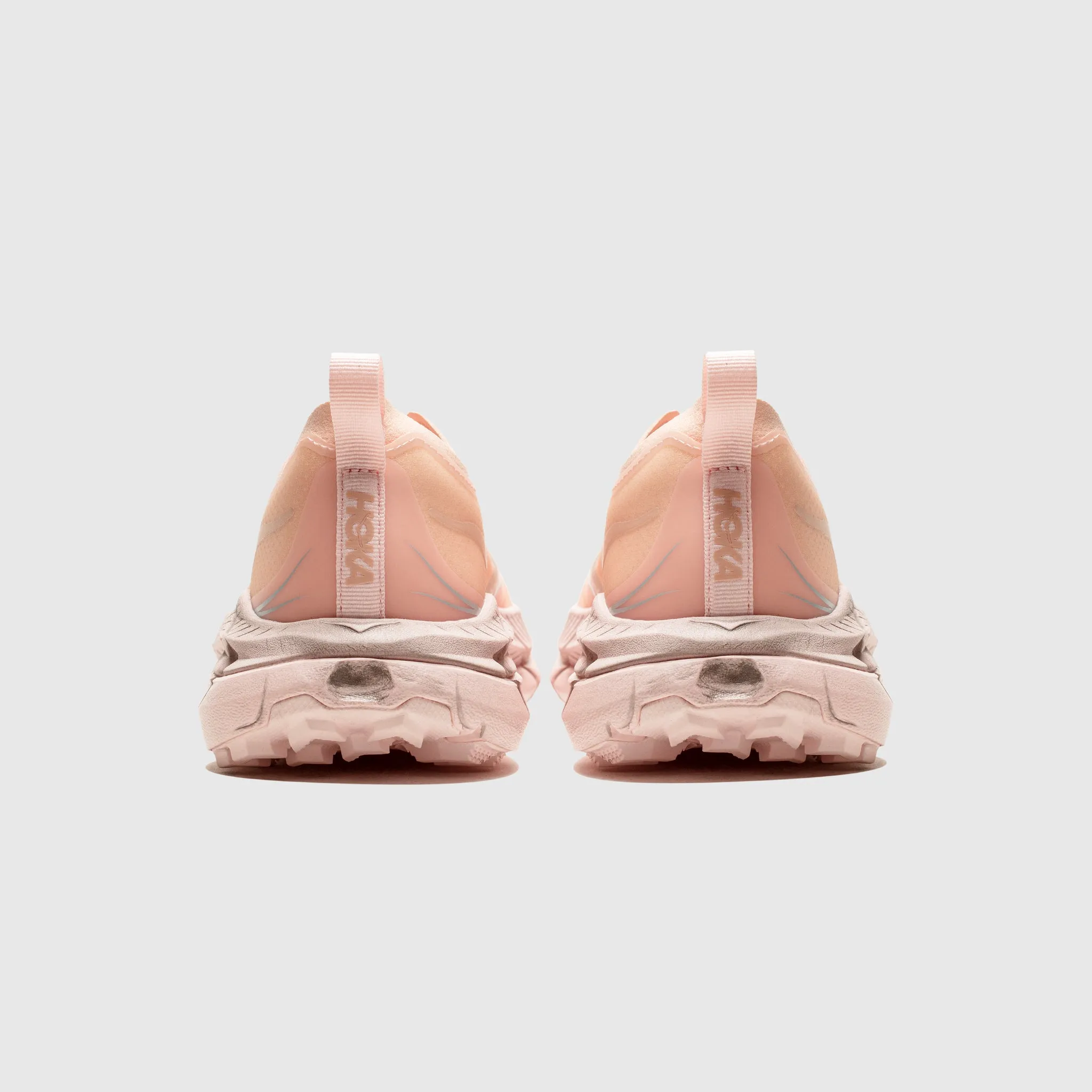 U MAFATE SPEED 4 LITE running in forests road use