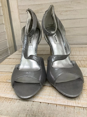 Chic Footwear Tassel Accent Shoes Heels Stiletto By Nina In Silver, Size: 9.5