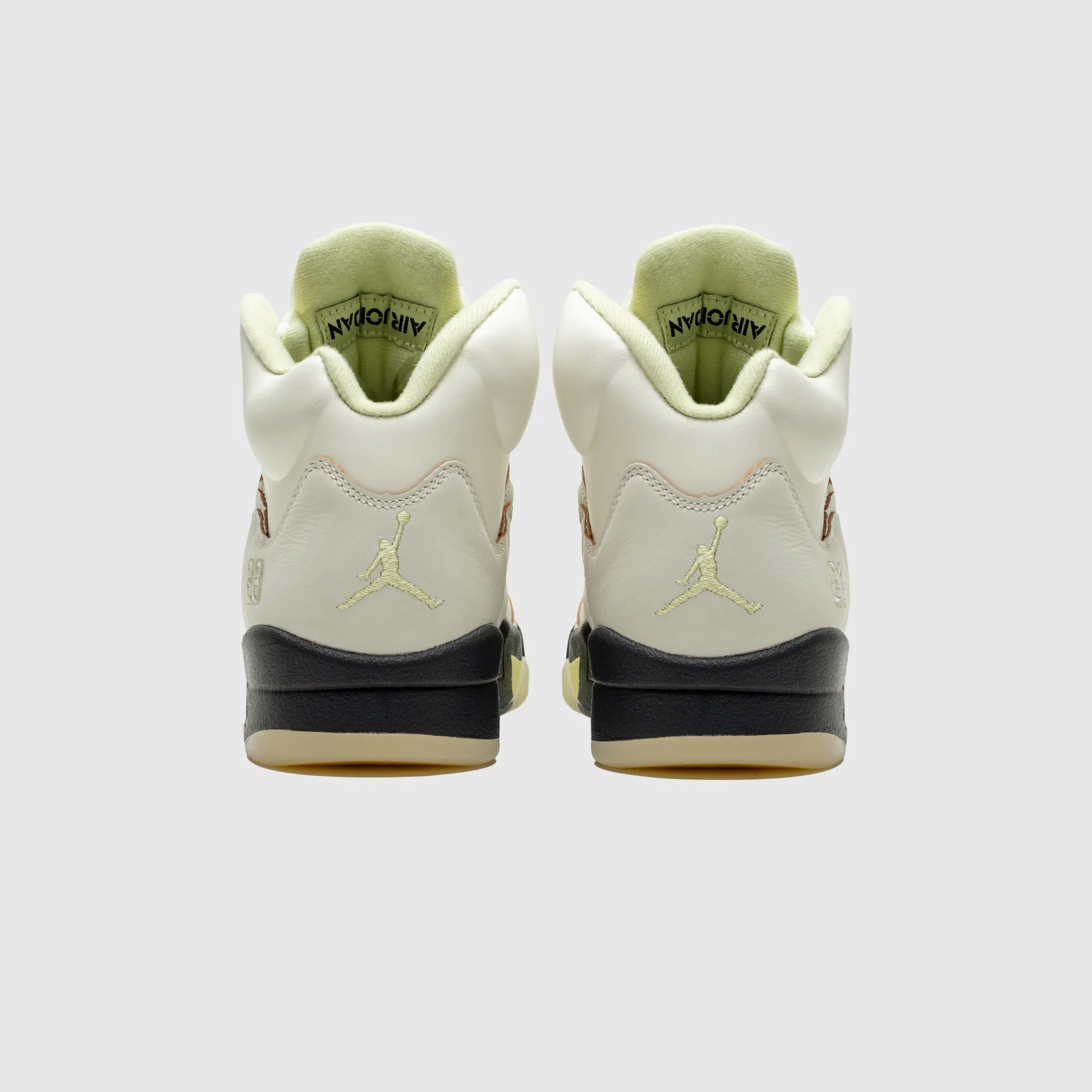 Comfort - First WMNS AIR JORDAN 5 RETRO "LUMINOUS GREEN"