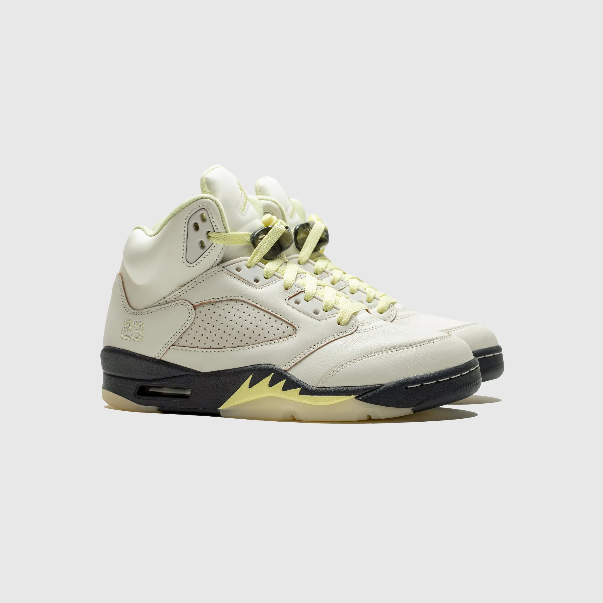 Ultimate Traction WMNS AIR JORDAN 5 RETRO "LUMINOUS GREEN"