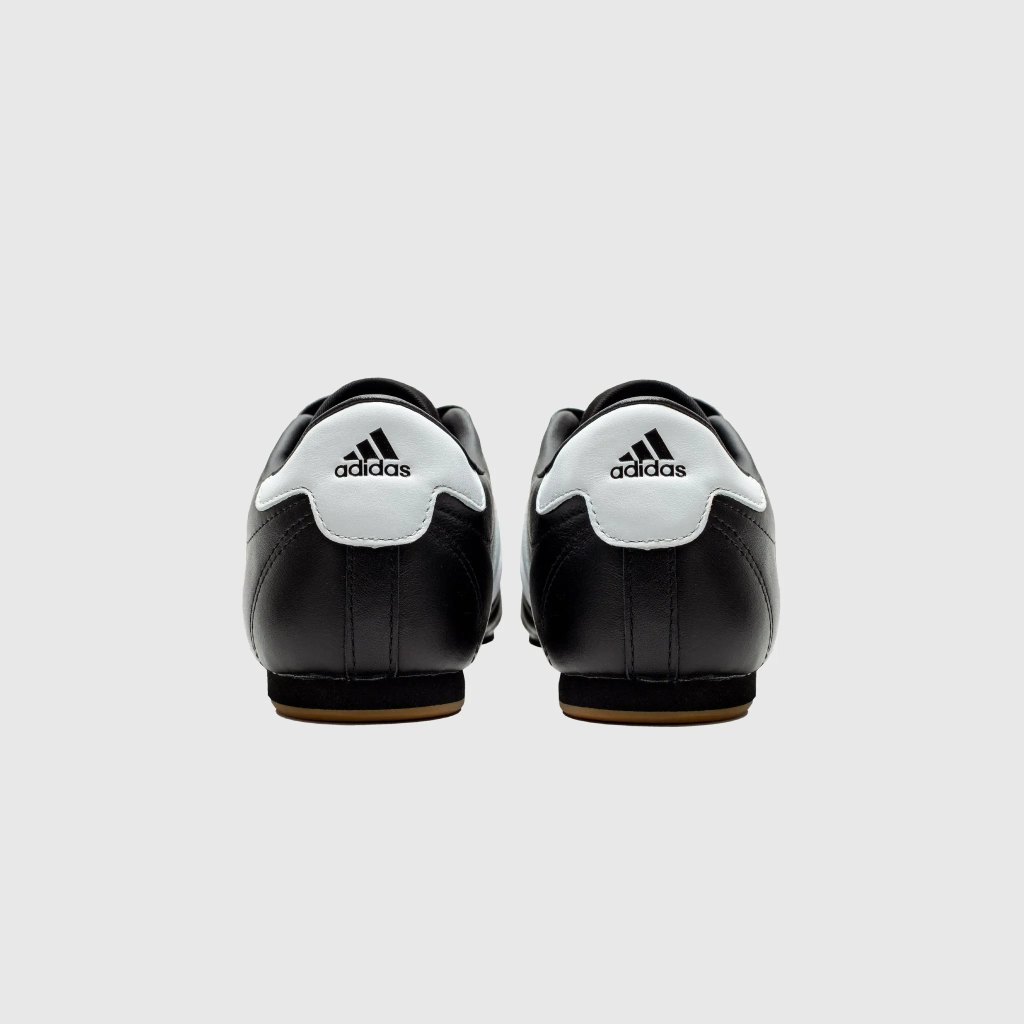 running in a channel area shoes WMNS TAEKWONDO