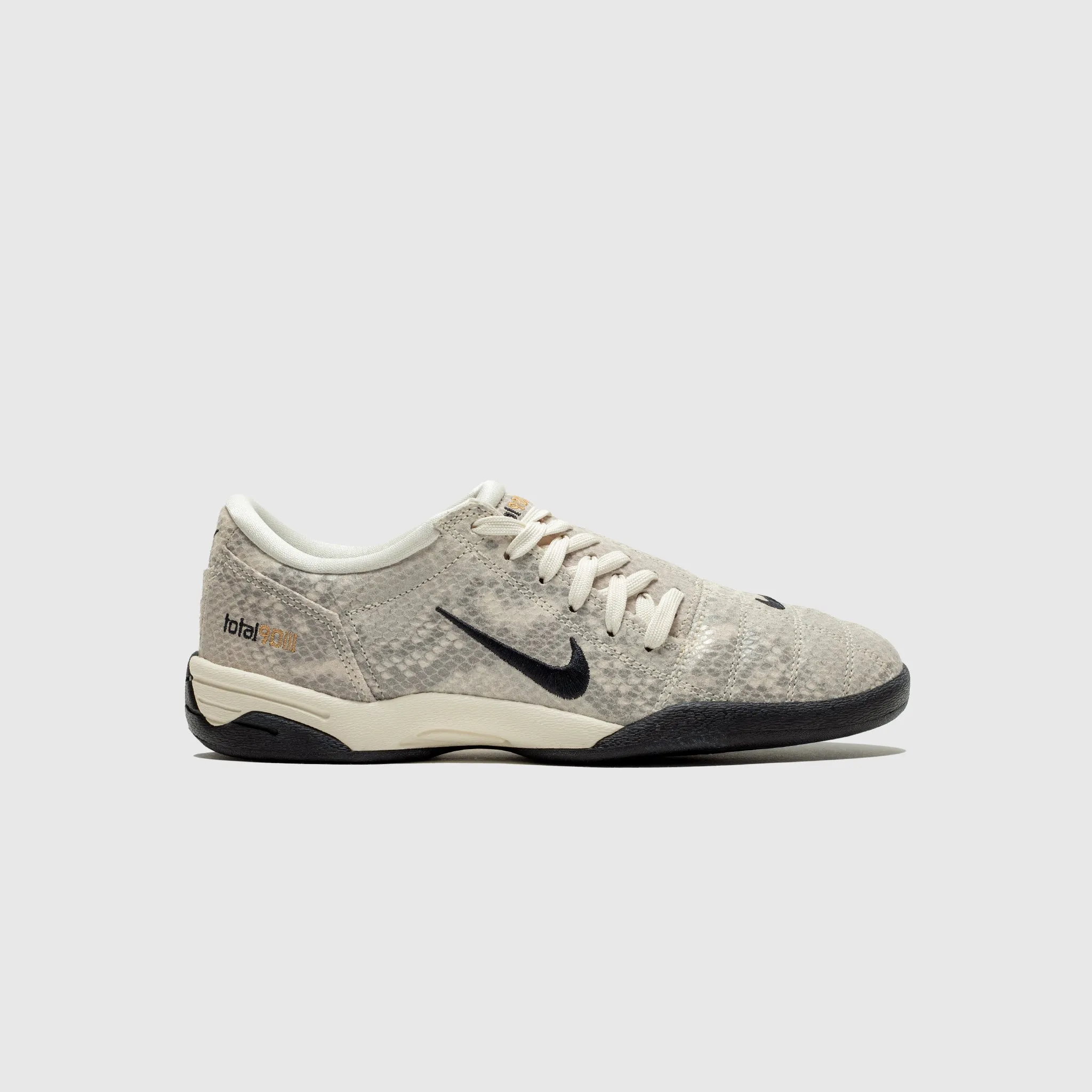 WMNS TOTAL 90 SE "PALE IVORY SNAKESKIN" Style - updated